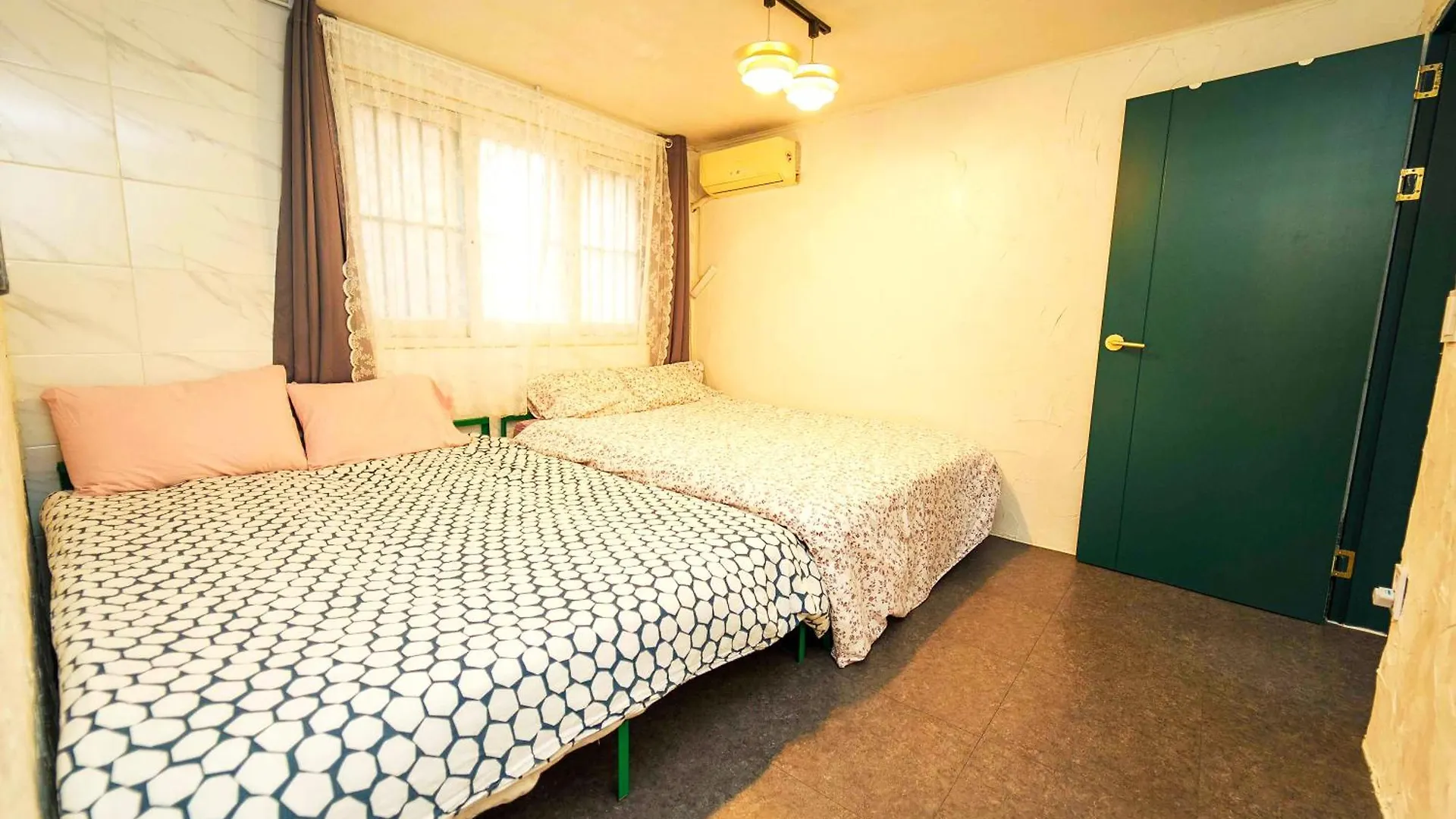1.Hongdae@ Cozy House 5Room.4Bath. Soul