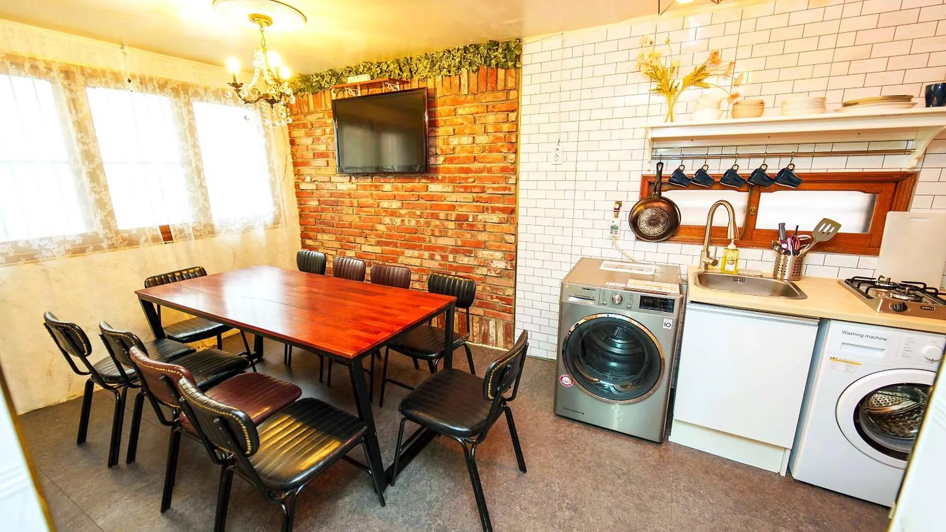 1.Hongdae@ Cozy House 5Room.4Bath. Seoul