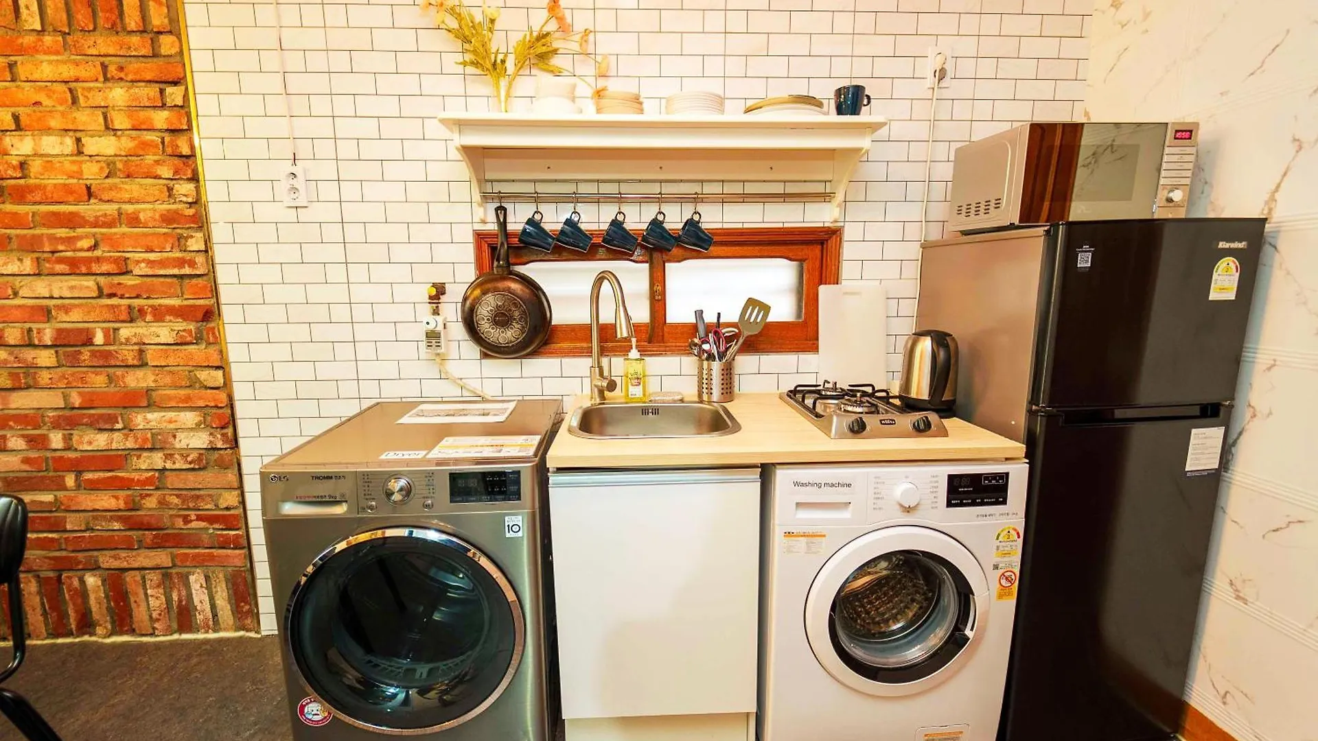 Apartment 1.Hongdae@ Cozy House 5Room.4Bath. Seoul