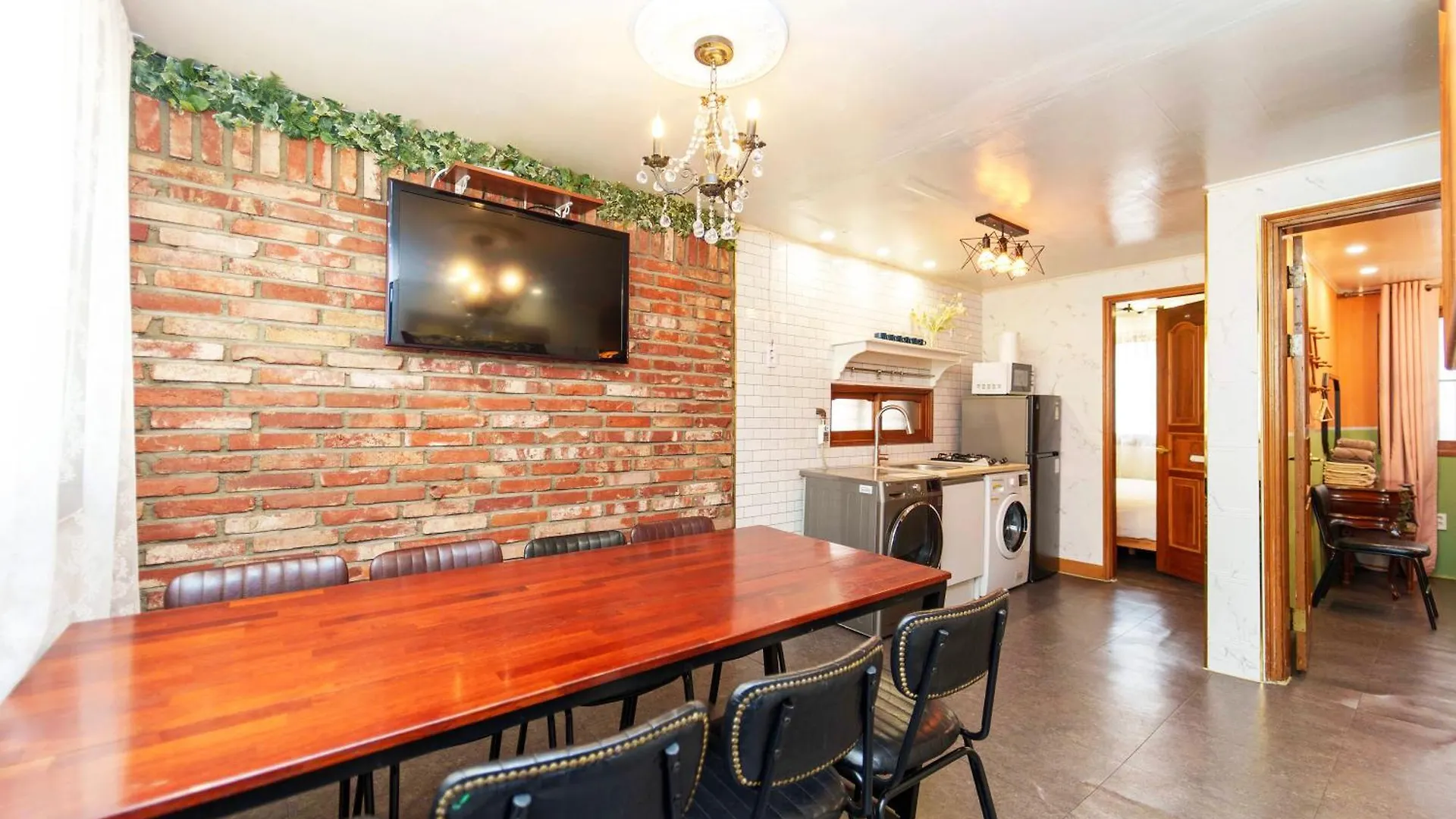 Apartman 1.Hongdae@ Cozy House 5Room.4Bath. Szöul
